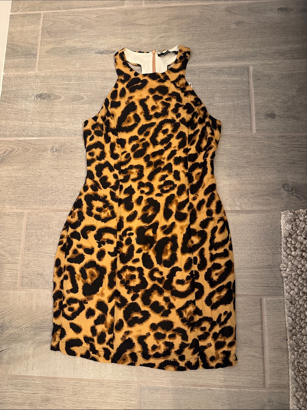 Ark & Co Sleeveless Leopard Print Shift Dress in Mustard and Black